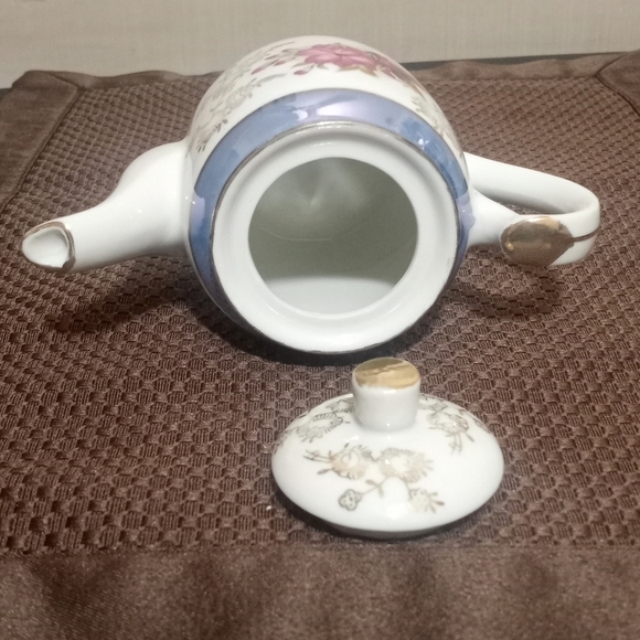 ROYAL Crown Fine China Vintage Miniature Teapot Made In Japan - Picture 9 of 10